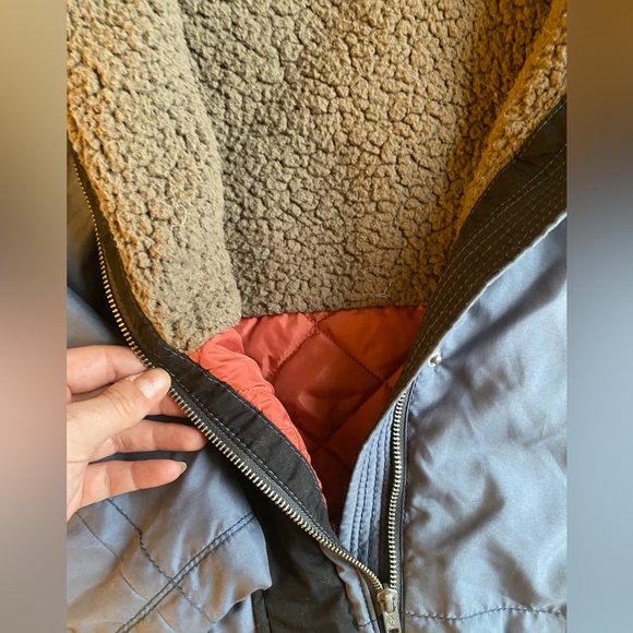 Puffer Jacket - Picture 3 of 6